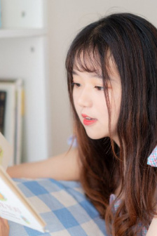 年轻的母亲